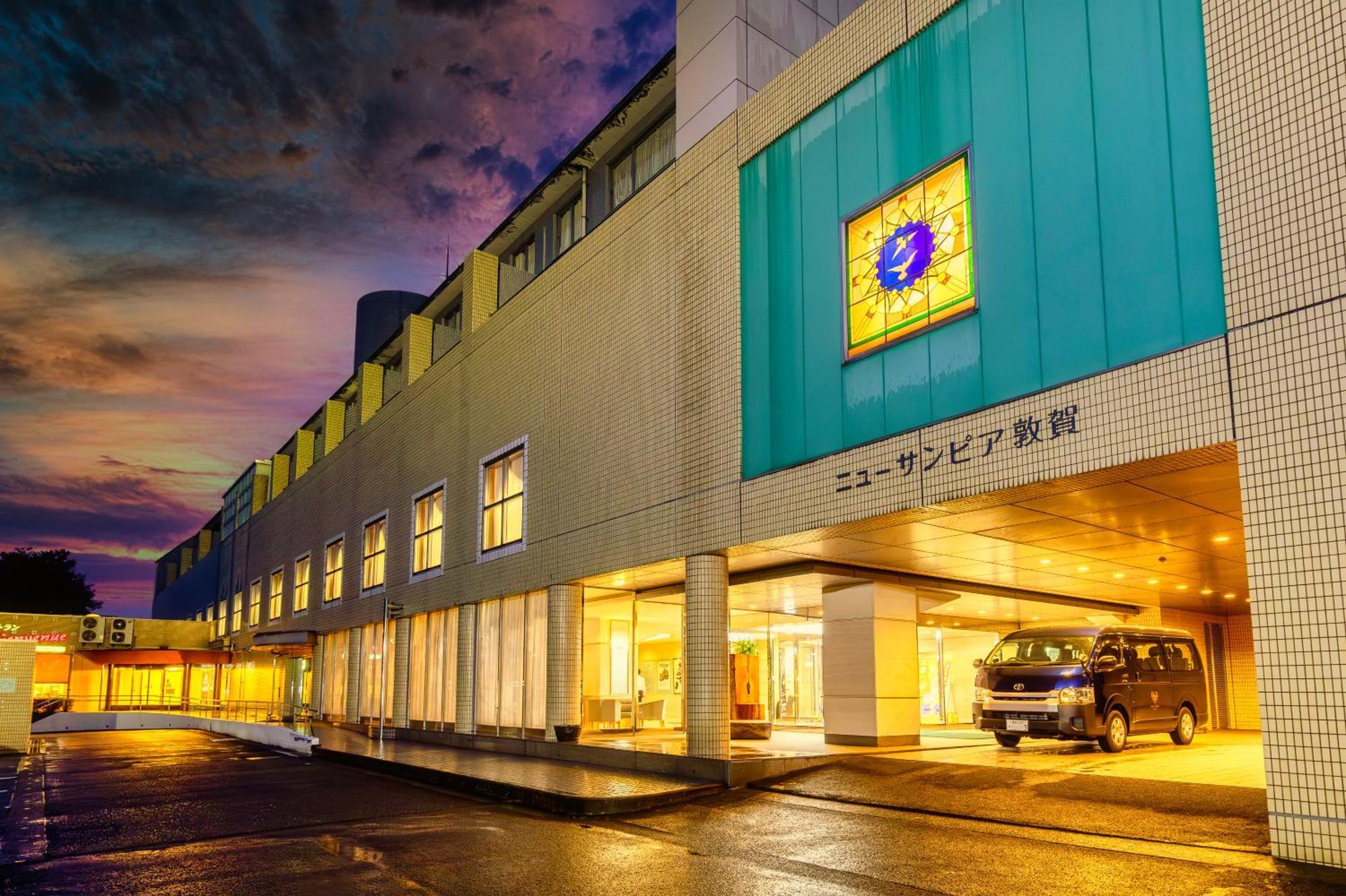 New Sunpia Tsuruga Hotel Buitenkant foto