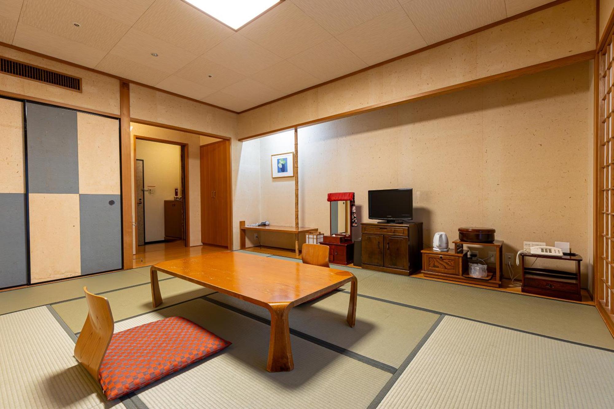New Sunpia Tsuruga Hotel Buitenkant foto