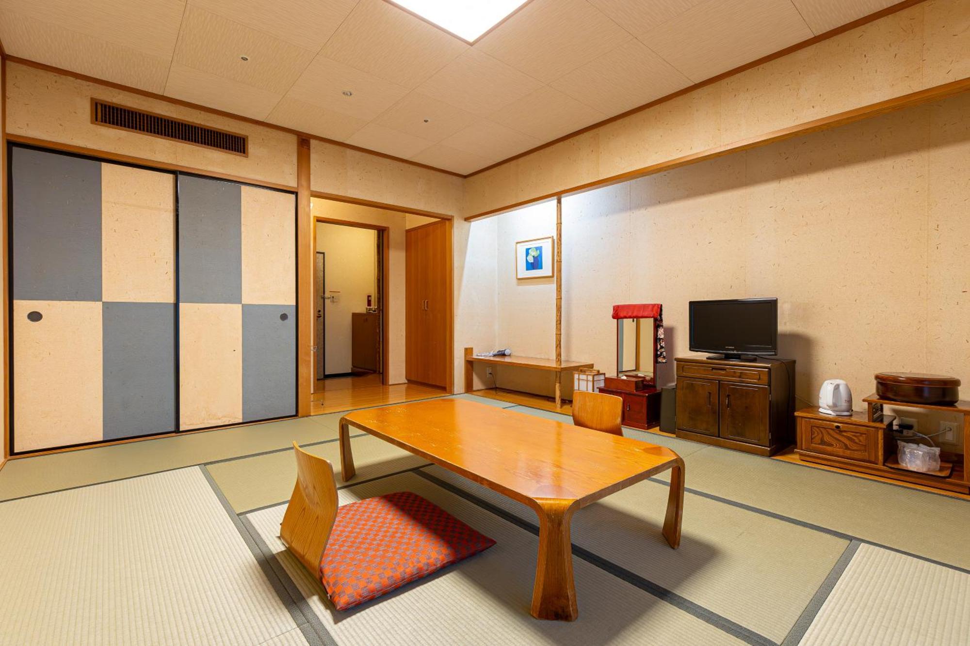 New Sunpia Tsuruga Hotel Buitenkant foto
