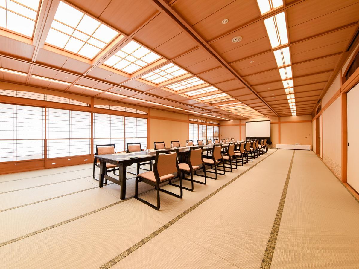 New Sunpia Tsuruga Hotel Buitenkant foto